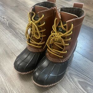 G.H. Bass & Co kids duck boots